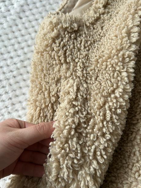 Huňatá vesta, sinsay,m