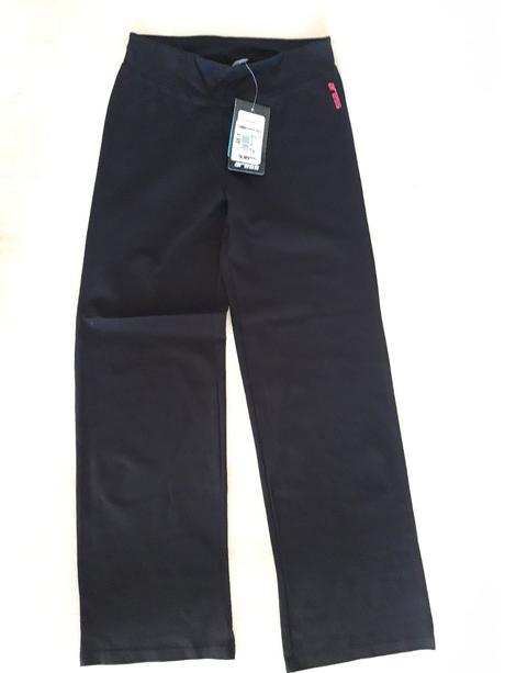 Športové tepláky, 146