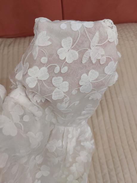 Dievčenské šaty, 128