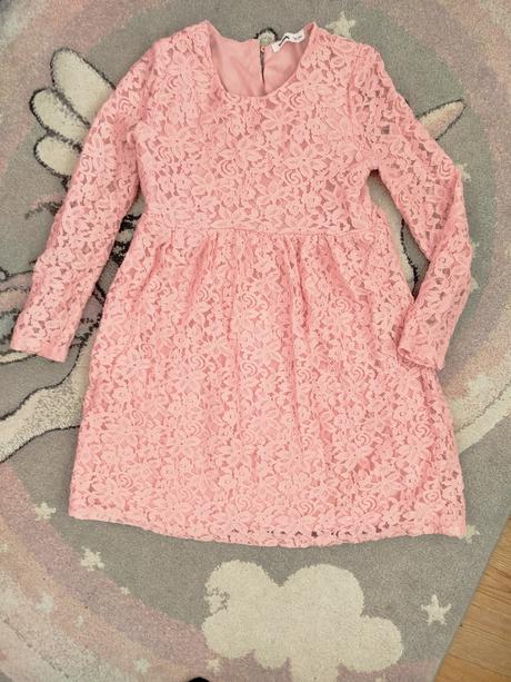Čipkované šaty, sinsay,134