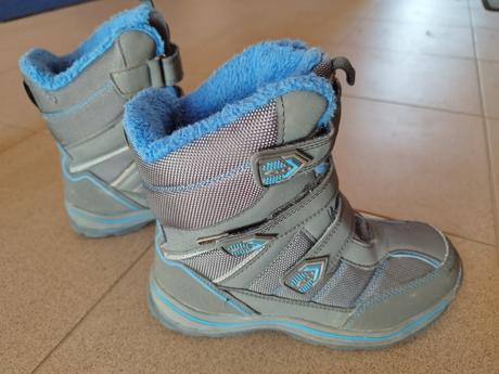 Detské čižmy, baťa,35