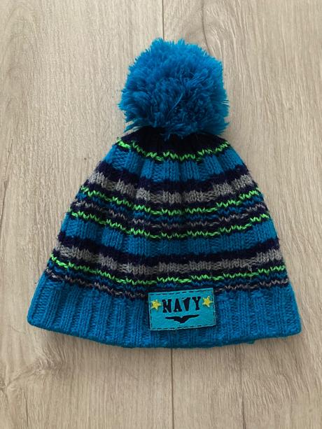 Čiapka s brmbolcom, ajs,104