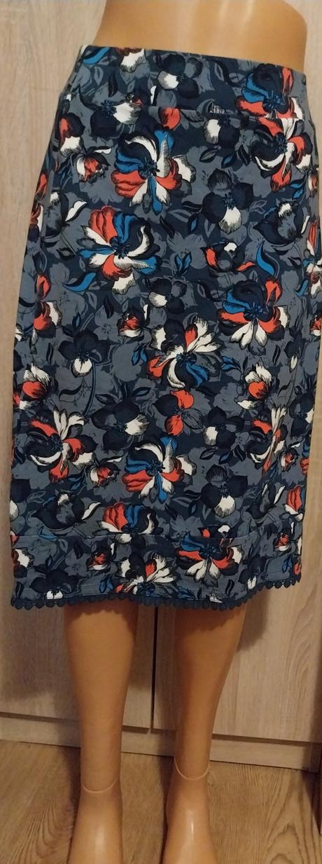 Sukna, marks & spencer,44