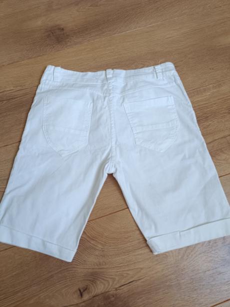 Biele latkove ktatasy s, s