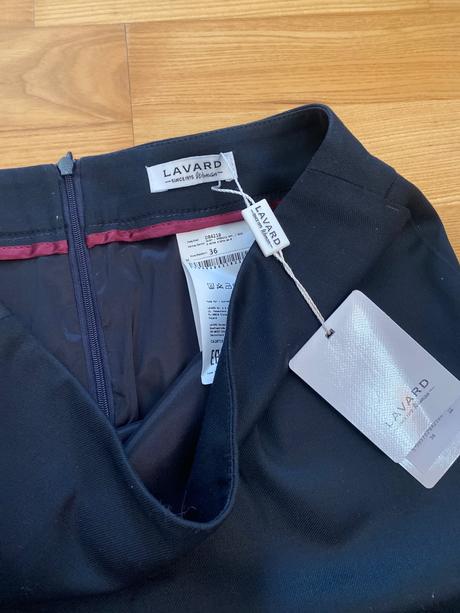 Puzdrová sukňa, 36