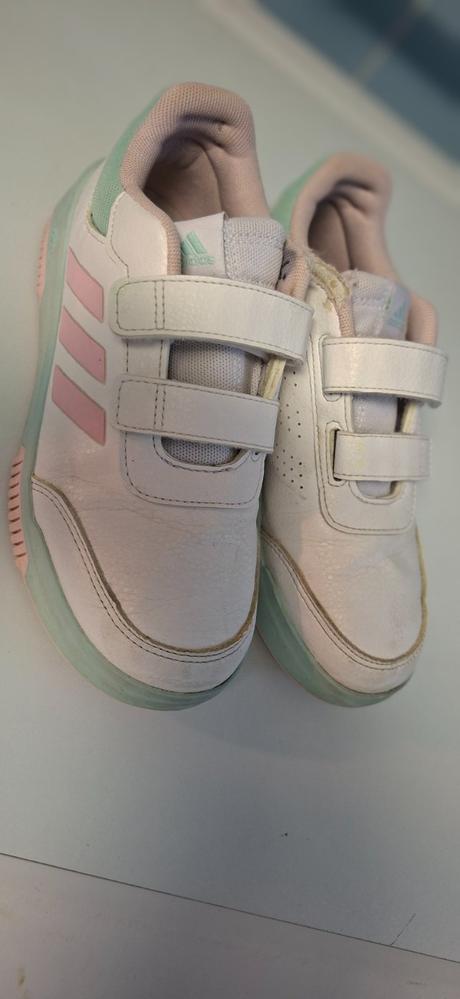 Tenisky s bielou podrážkou na suchý zips, adidas,35