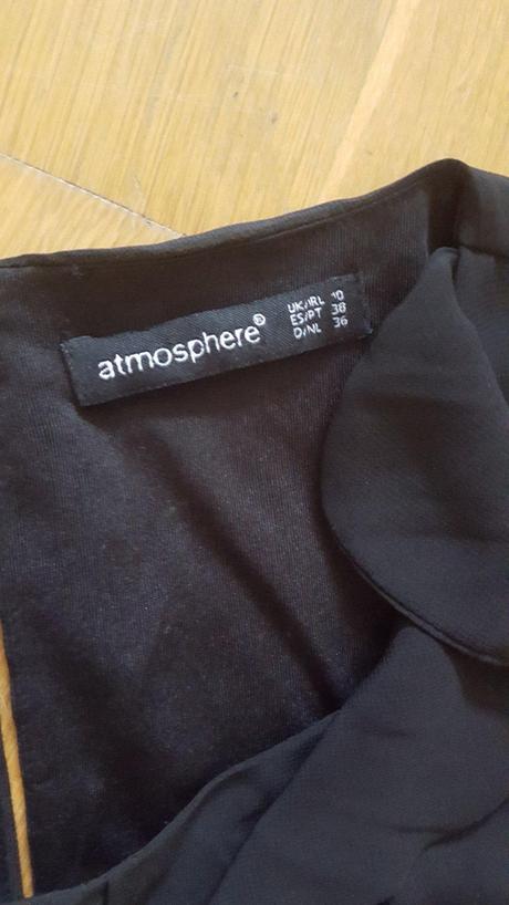 Čierne šaty, atmosphere,38