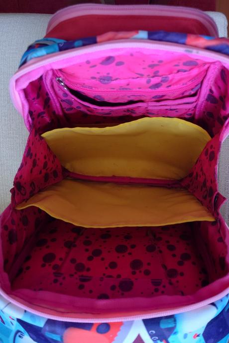 Školská taška pre drobné dievčatá,