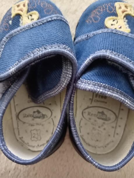 Papucky, 21
