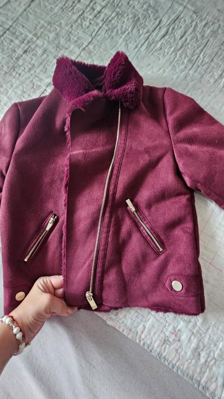 Teplá bunda, river island,134