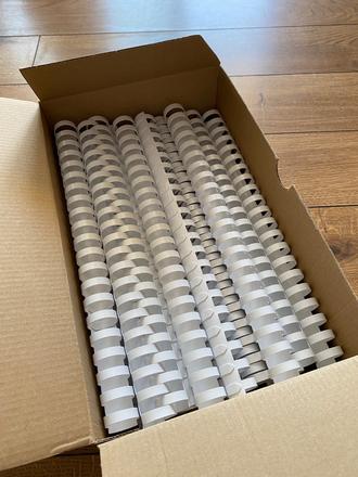 Plastové hrebene pre krúžkovú väzbu - 22 mm,