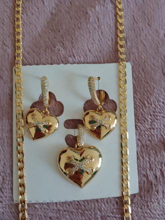 Predám set.. naušnice,retiazka a prívesok.,