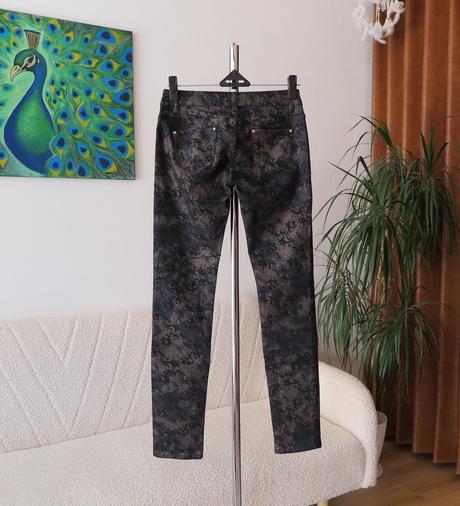 Štýlové skinny džínsy s mramorovým vzorom a zlatým, s