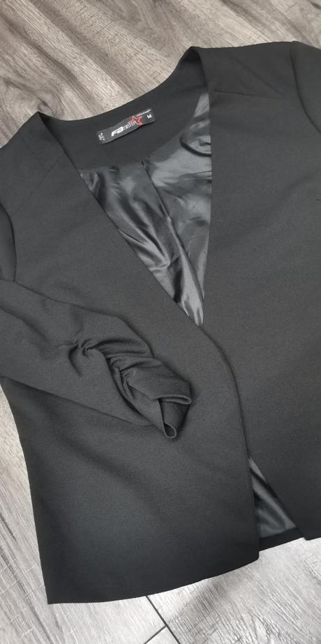 Krátke bolerko, new yorker,m