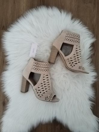 Sandále na opätku, 39