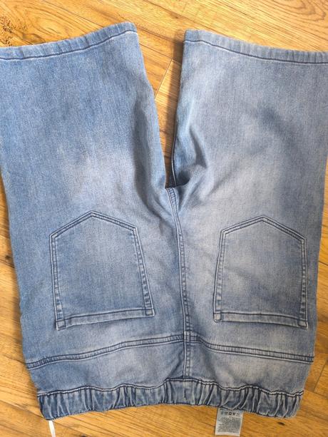 Tristvrtaky_ p10, c&a,170