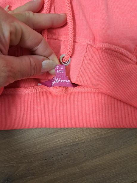 Teplaky pineapple, 164