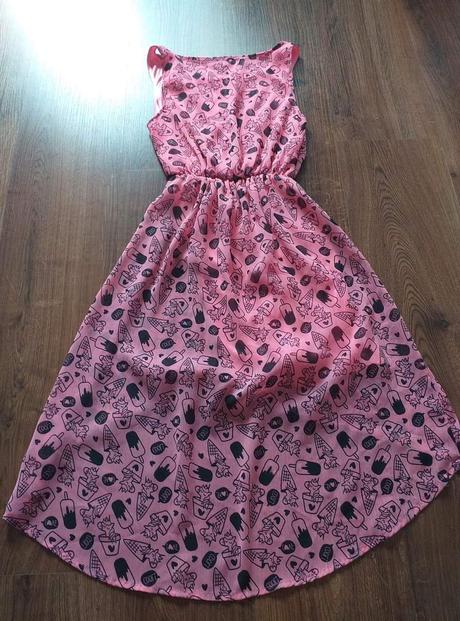 Neónové šaty, 158