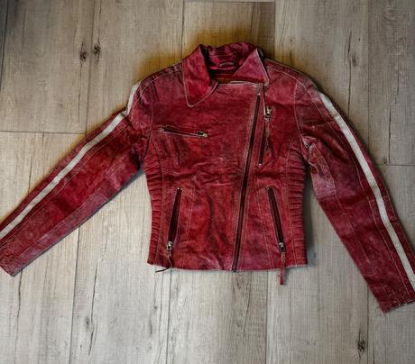 Kožená bunda z brúsenej kože veľkosti s, s