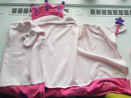 Krásna deka s kapucňou pre princeznú,