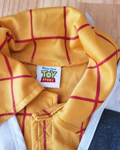 Kostým toy story na 3-4 roky,