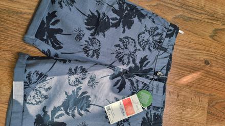 B3620 šortky, c&a,152