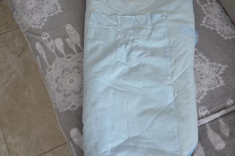 Bledomodrá perinka-zavinovačka, 