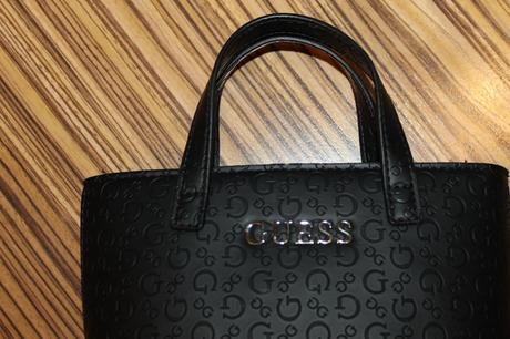 Mini kabelka guess, guess