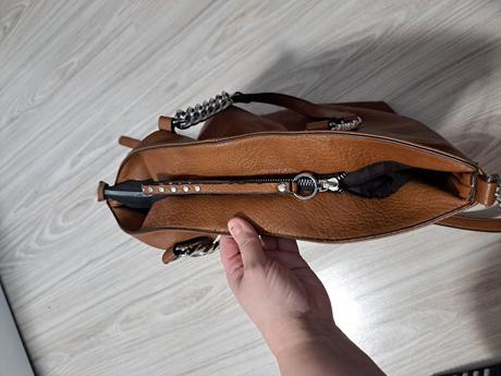 Velka kabelka bata, baťa