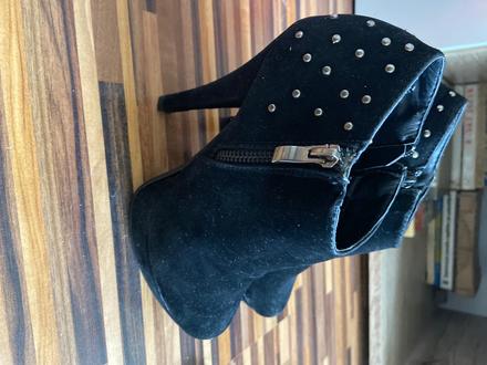 Kotnickove čižmy, 36