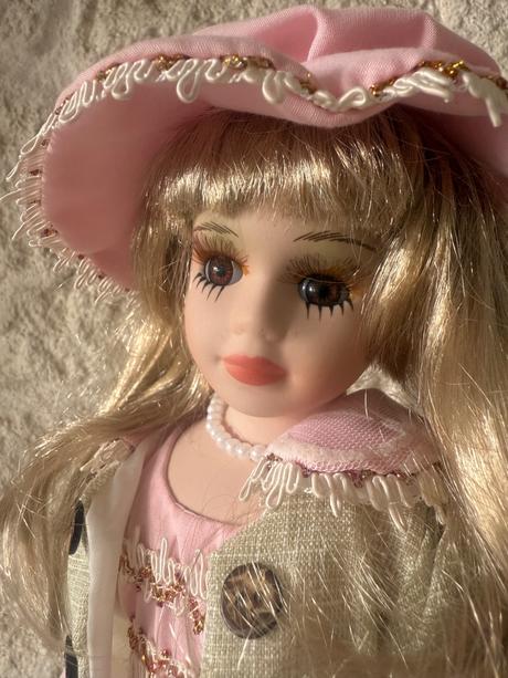 Porcelánova babika, 