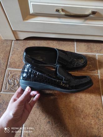 Poltopánky dámske ccc 40, 40