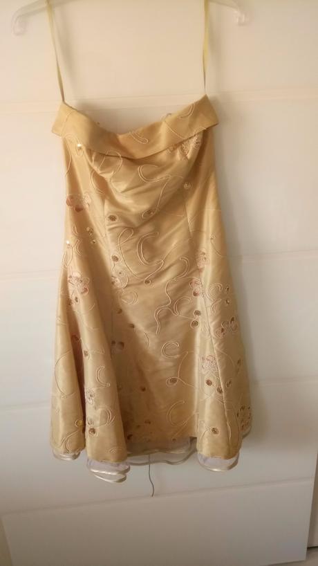 Spoločenské šaty, 38