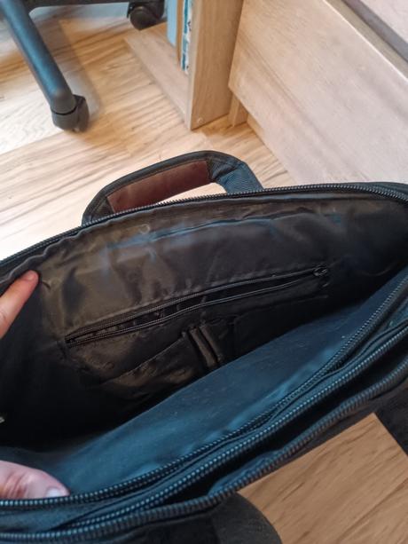 Taška na notebook čierna - business štýl,