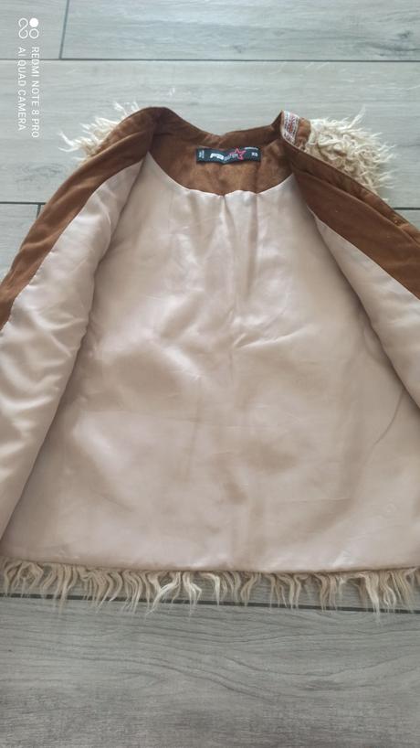 Chlpatá vesta 158/164, xs