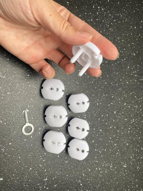 Zaslepky do zasuviek, 