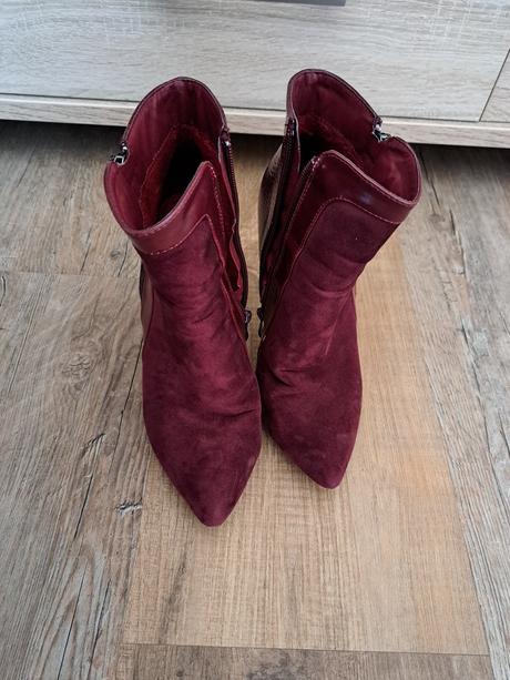 Členkové čižmičky, 38