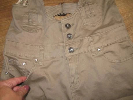 Krásne kraťasy na traky, xs