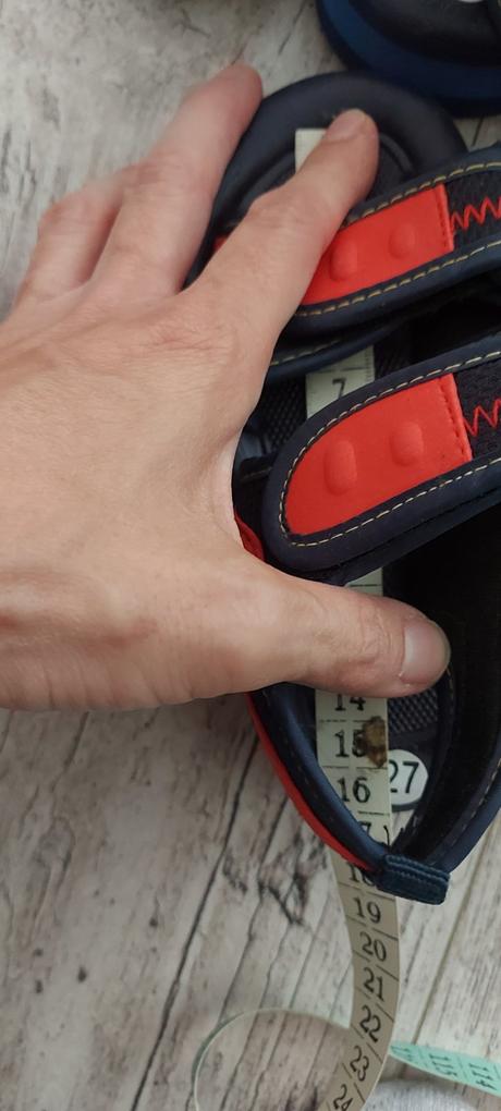 Penové sandálky, 23