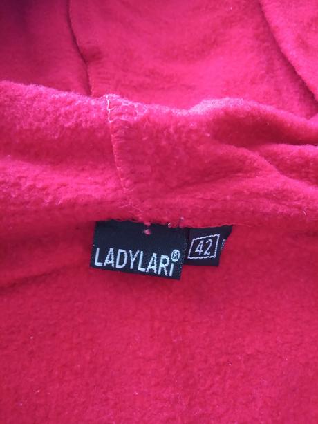 Mikina s kapucňou, 42