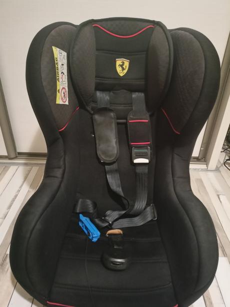 Autosedačka, ferrari