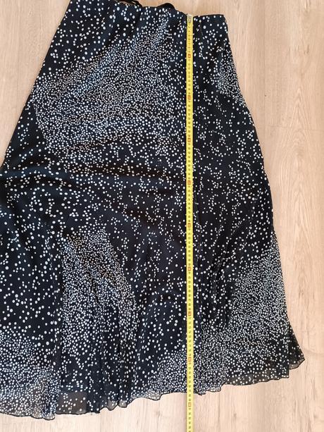 3 dielny spoločenský kostým, 44