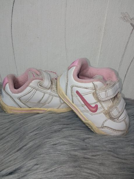 Dievčenské bielo-ružové botasky nike, veľk.19, nike,19