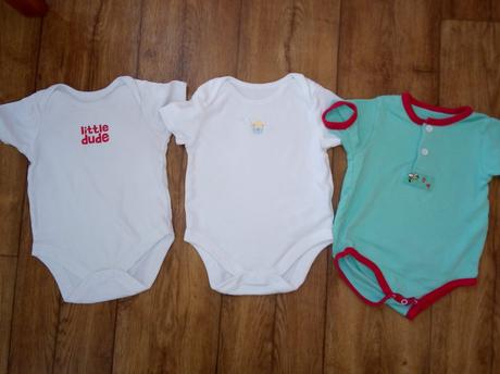 Body kratky rukav 68/74 3ks super stav 0,90/ks, 68