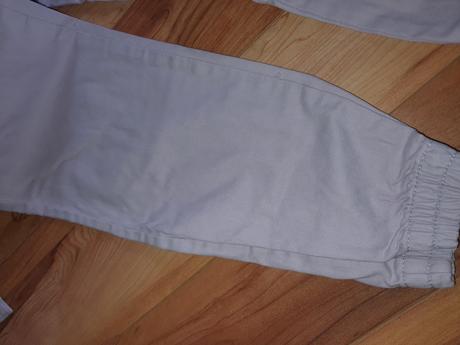 Úžasné hrubšie nohavice, 140