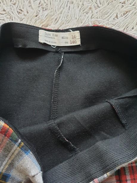 Karovane leginkove nohavice, zara,140