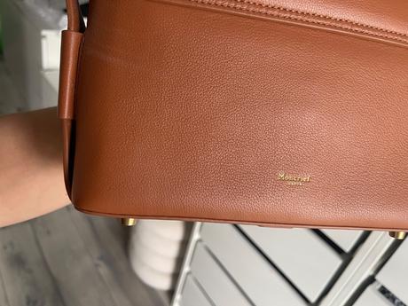 Kozena kabelka moncrief, 