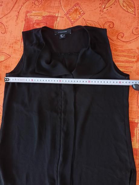 Top čierny 34, atmosphere,34