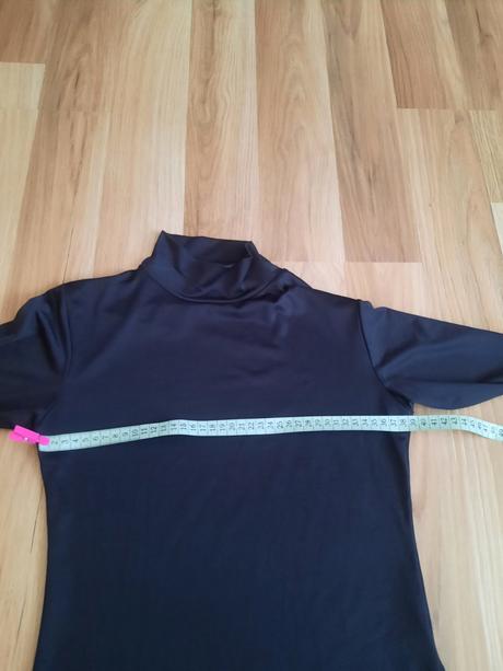 Tričko so stojačikom, 158