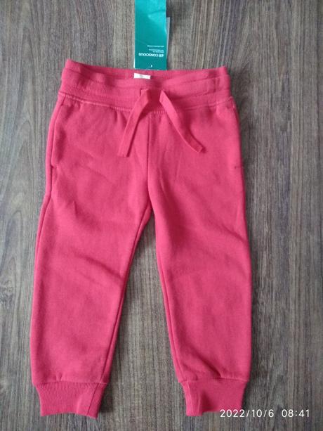 Nove cervene teplacky, h&m,92